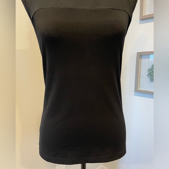 Banana Republic Black Sleeveless Keyhole Top With Sheer Yoke EUC - Picture 8 of 11